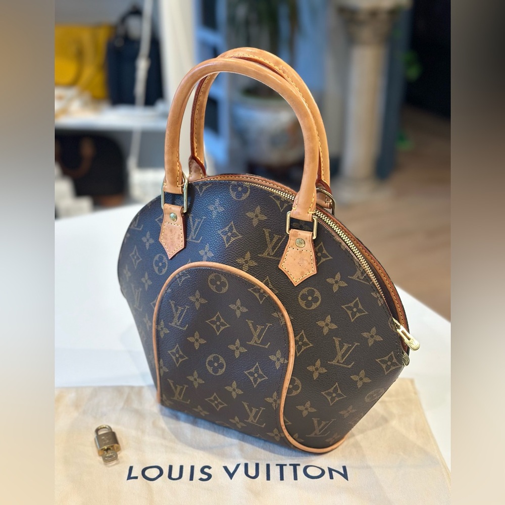 Louis Vuitton Ellipse PM